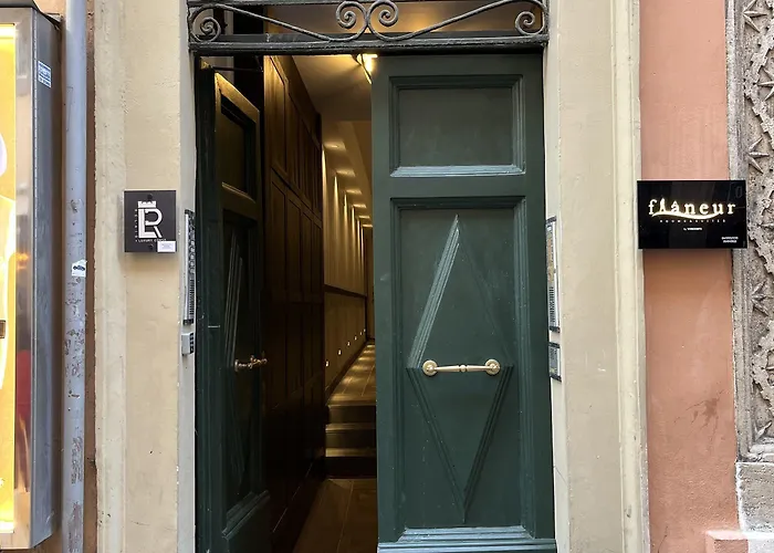 Flaneur Corso Konukevi Roma